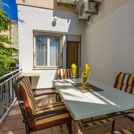 Apartments Danica Dramalj Exterior photo